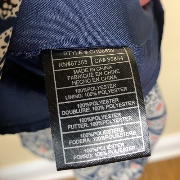 CUPCAKES AND CASHMERE......off the shoulder dress - Picture 9 of 10